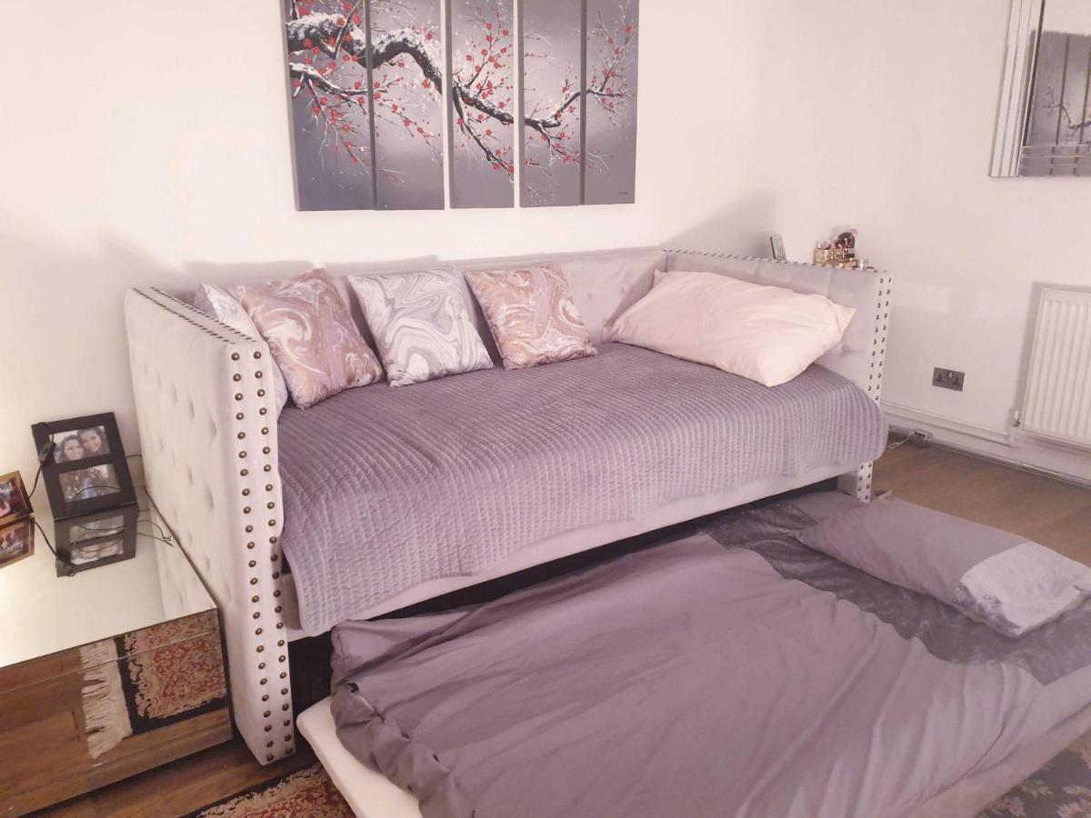 Cozy Muswell Hill 1-Bedroom Flat London Bagian luar foto