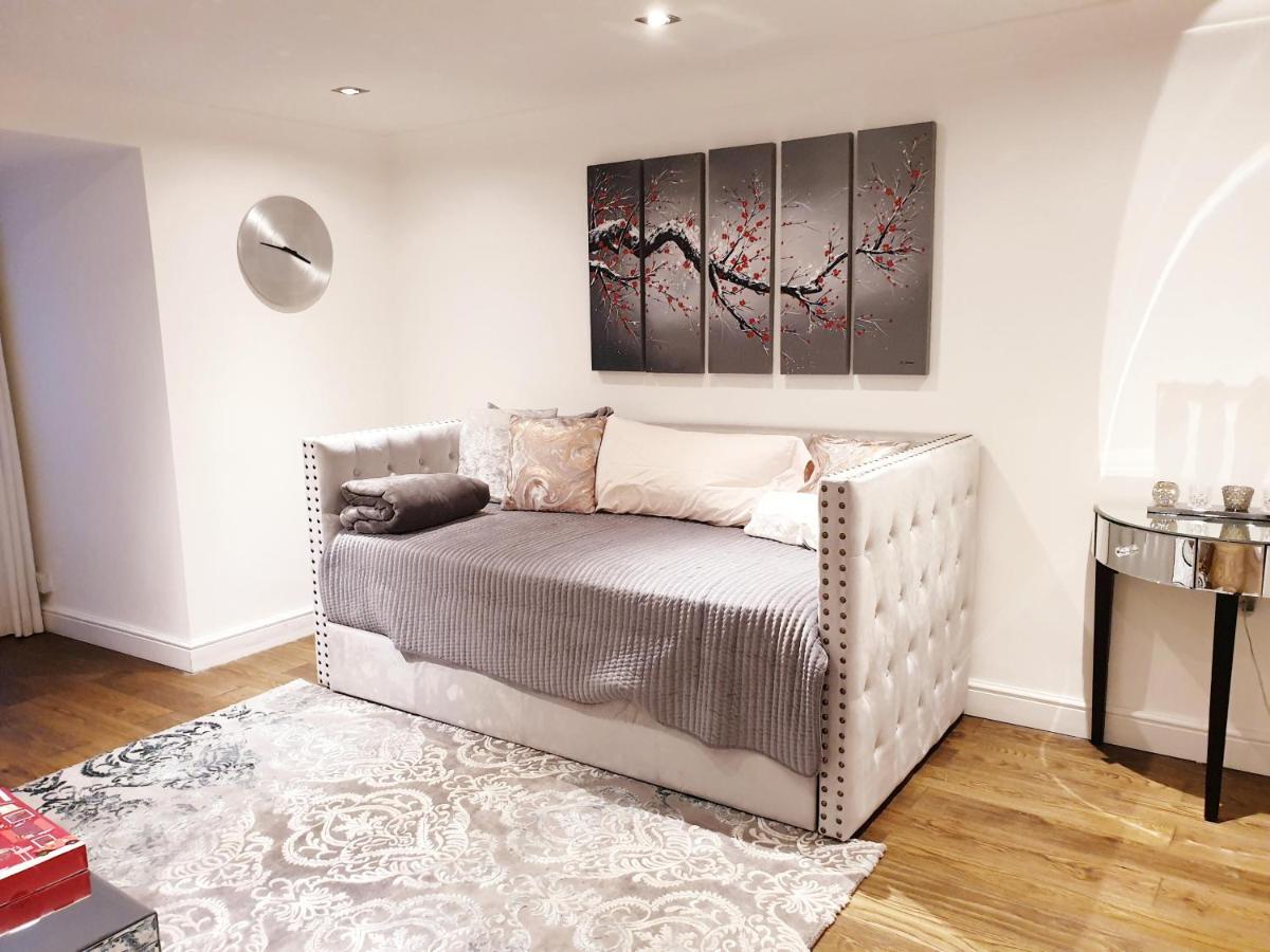Cozy Muswell Hill 1-Bedroom Flat London Bagian luar foto