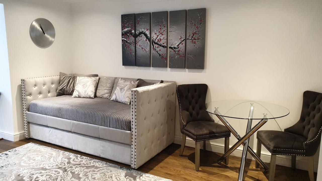 Cozy Muswell Hill 1-Bedroom Flat London Bagian luar foto